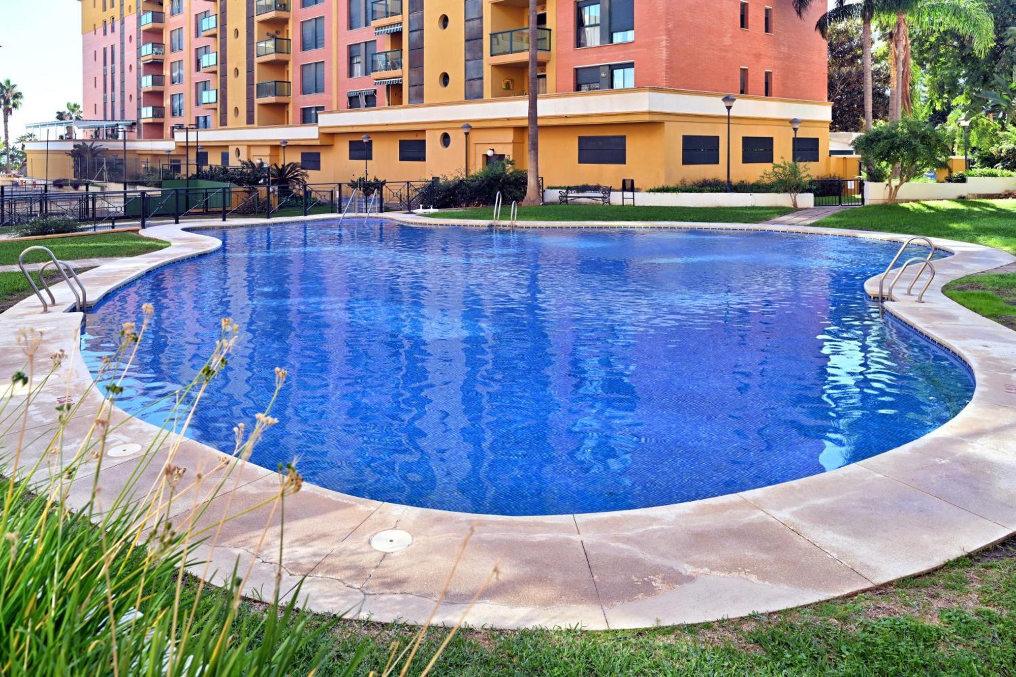 Love Rent4 Malaga Alamar Torremolinos Exterior photo